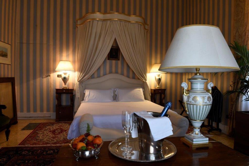 Palazzo Cherubini-Pools & Wellness 罗萨诺 外观 照片