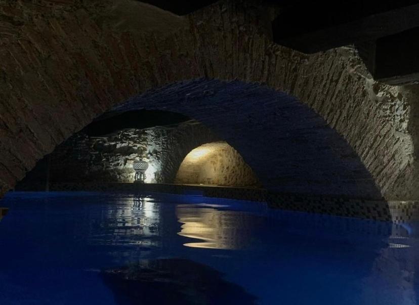 Palazzo Cherubini-Pools & Wellness 罗萨诺 外观 照片