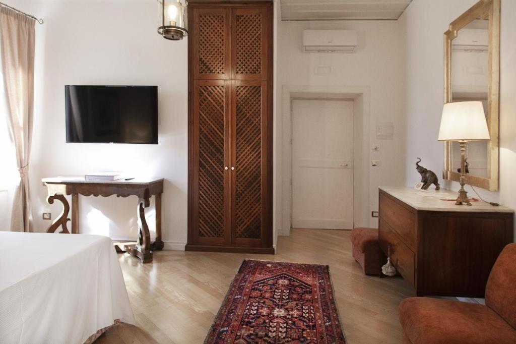Palazzo Cherubini-Pools & Wellness 罗萨诺 外观 照片