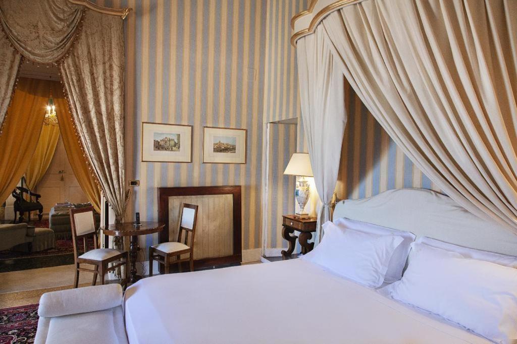 Palazzo Cherubini-Pools & Wellness 罗萨诺 外观 照片